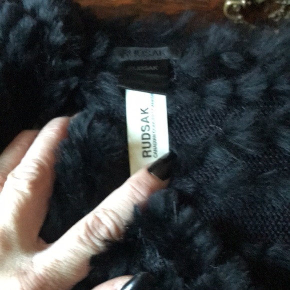 Knitted fur SLE vest - Picture 2 of 3